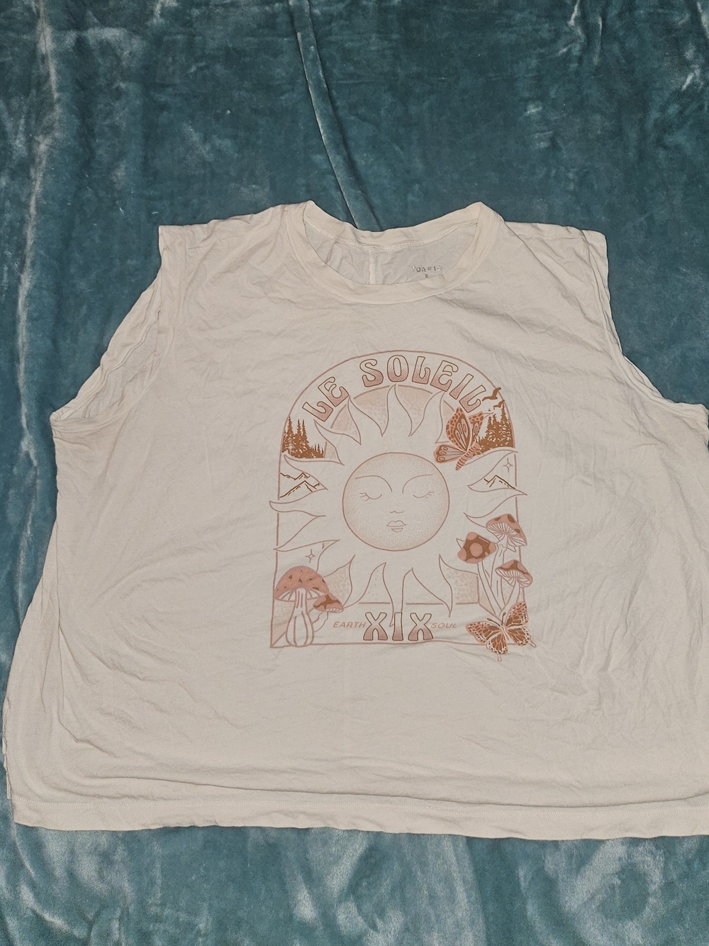 torrid White Tank Top with Rust Sun Graphic